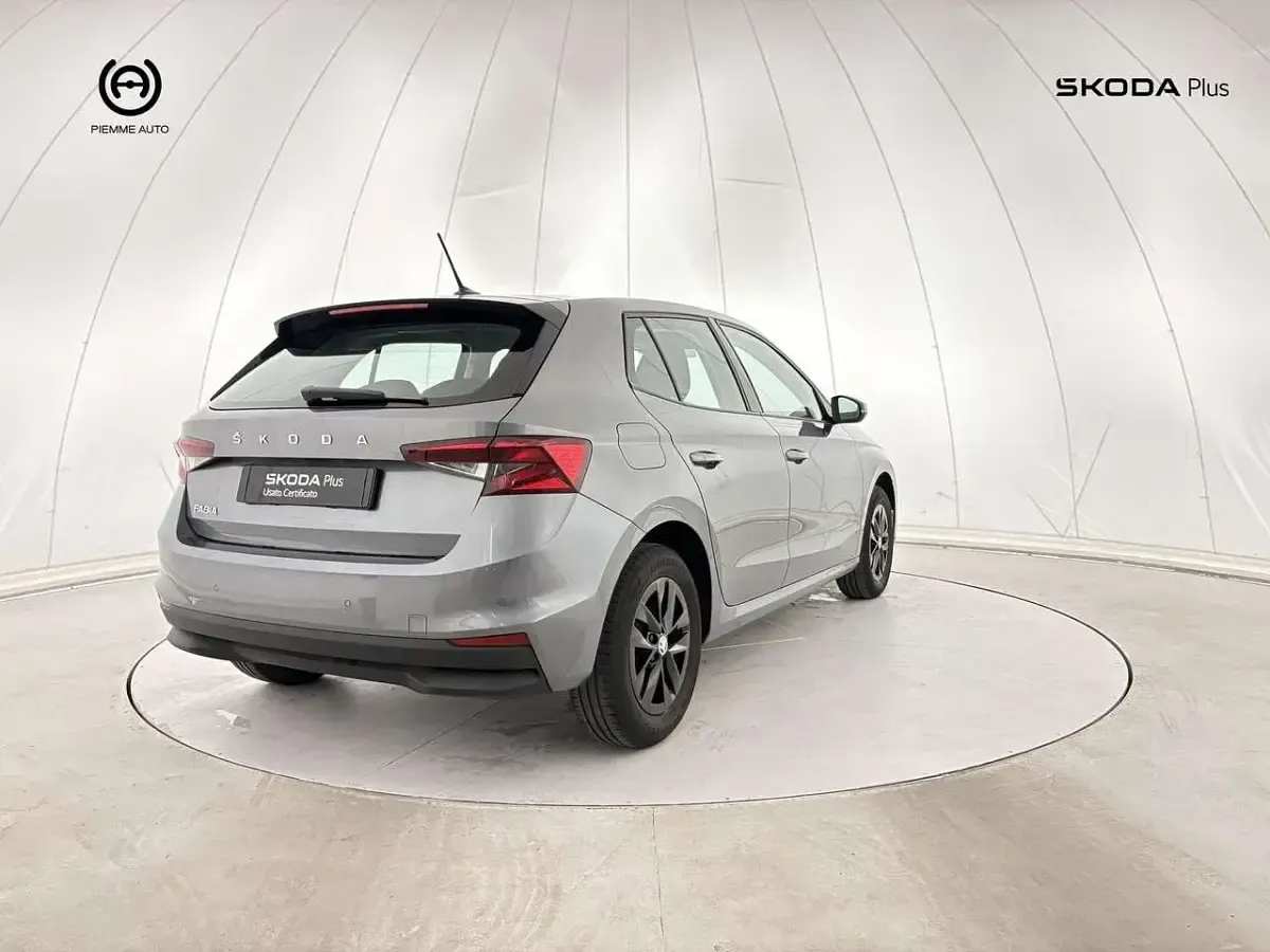 Usata Skoda Fabia Ambition 65 CV (47 kW) 2023 Grigio Utilitaria