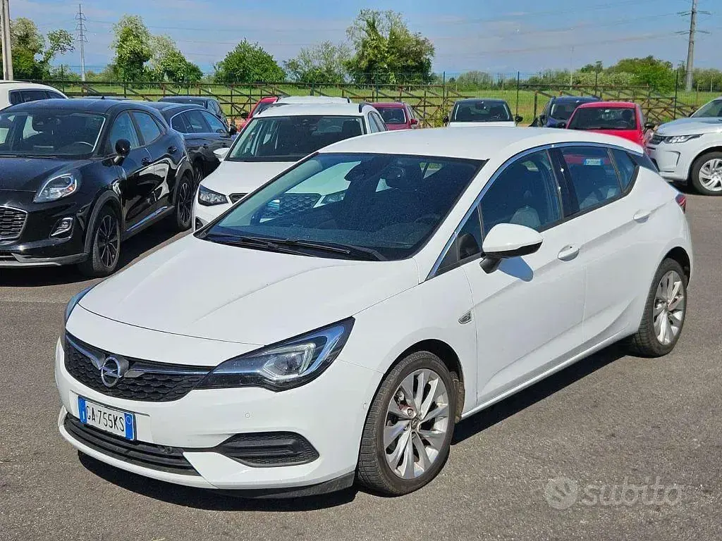 Usata Opel Astra Ultimate 122 CV (89 kW) 2020 Bianco Berlina