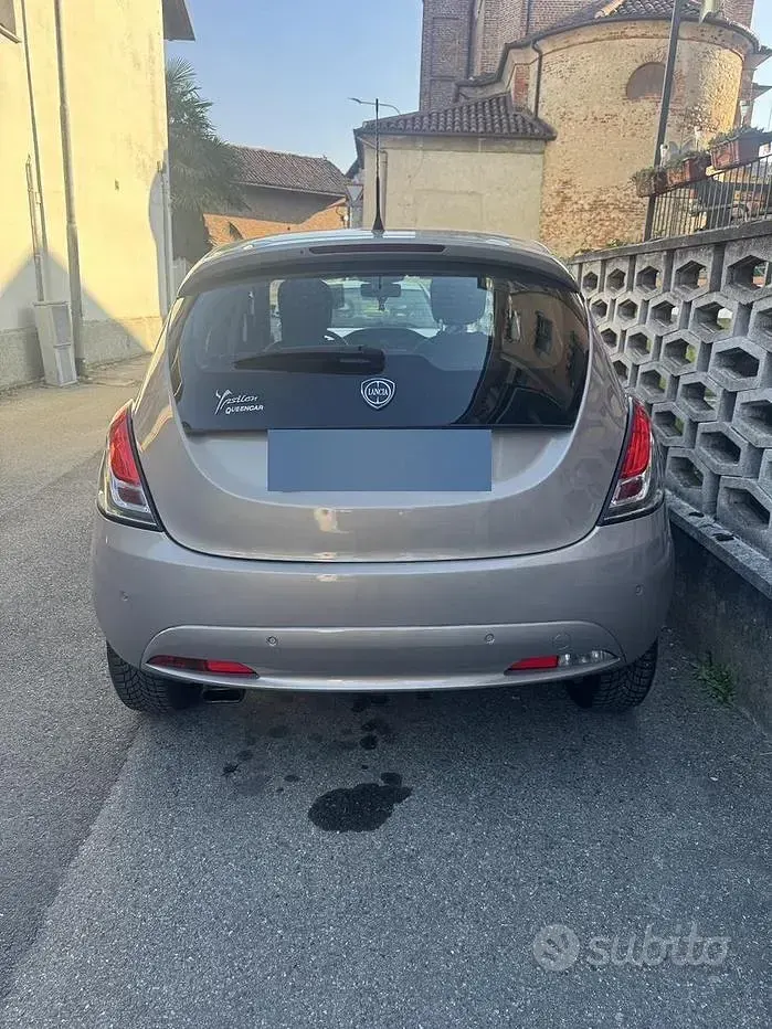 Usata Lancia Ypsilon 60 CV (44 kW) 2014 Utilitaria