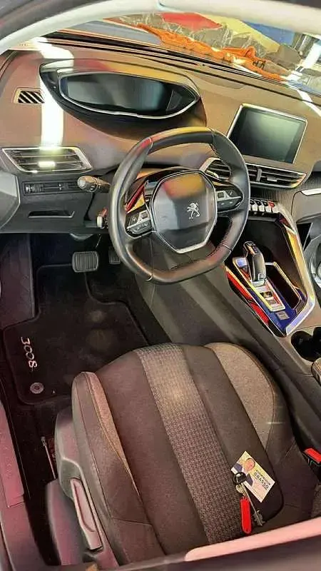 Usata Peugeot 3008 Active 120 CV (88 kW) 2017 SUV