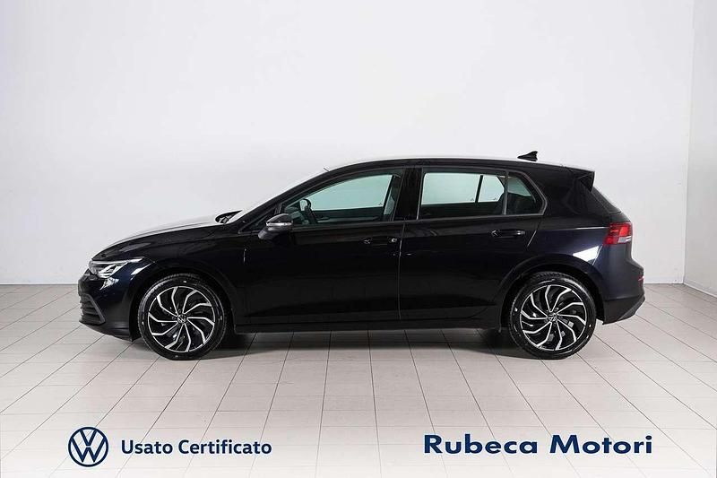 Usata VW Golf VIII Life 110 CV (80 kW) 2022 Nero Berlina