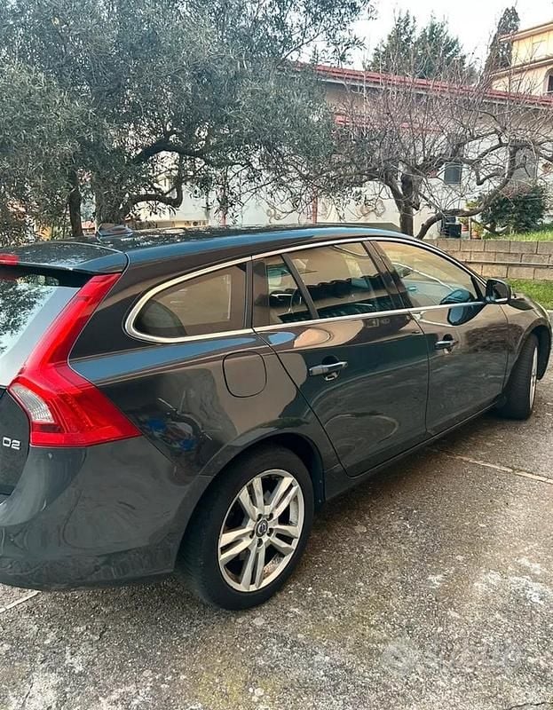 Usata Volvo V60 115 CV (84 kW) 2012 Grigio Station wagon