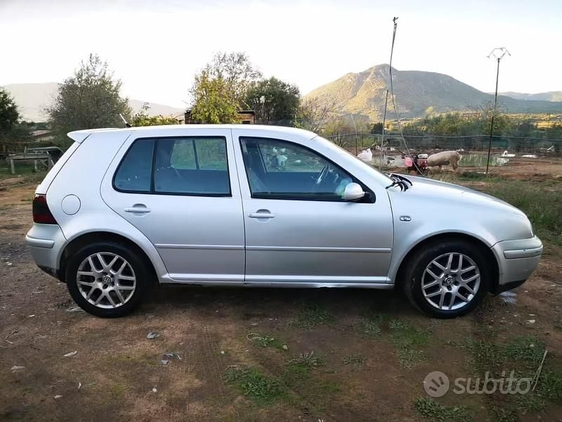 Usata VW Golf IV 116 CV (85 kW) 2000 Berlina
