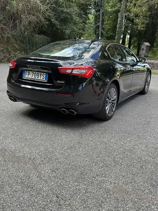 Usata Maserati Ghibli 250 CV (183 kW) 2018 Nero Berlina