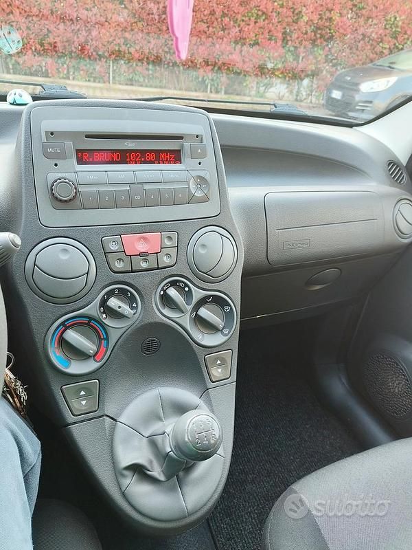 Usata Fiat Panda 77 CV (56 kW) 2010 Grigio Utilitaria