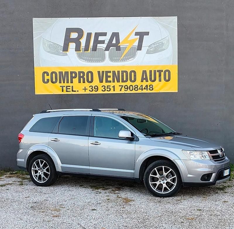 Usata Fiat Freemont Cross 170 CV (125 kW) 2015 Grigio SUV