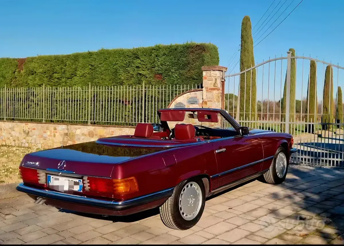 Usata Mercedes SL300 218 CV (160 kW) 1986 Marrone Cabrio