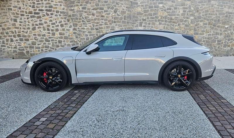 Grigio Usata 2022 Porsche Taycan Cross Turismo Station wagon | 74.000 € (Buon prezzo) - Immagine 1/4