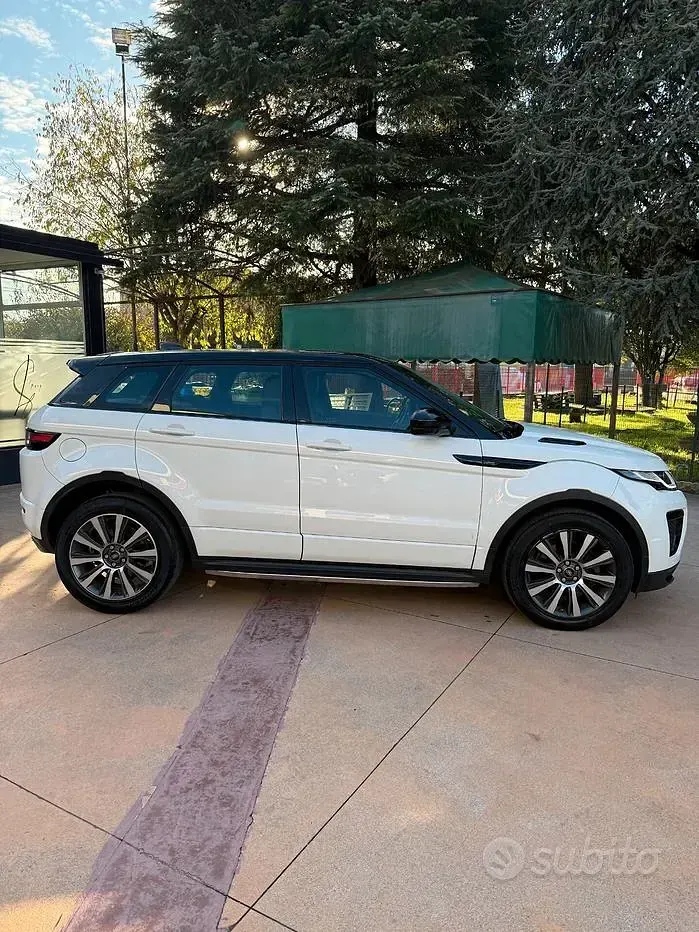 Usata Land Rover Range Rover evoque HSE Dynamic 150 CV (110 kW) 2018 Bianco SUV
