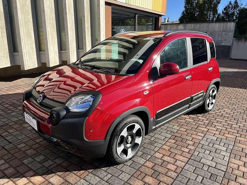 Rosso passione Nuova 2025 Fiat Panda Cross Cross Due volumi | 16.950 € (Cara) - Immagine 1/4