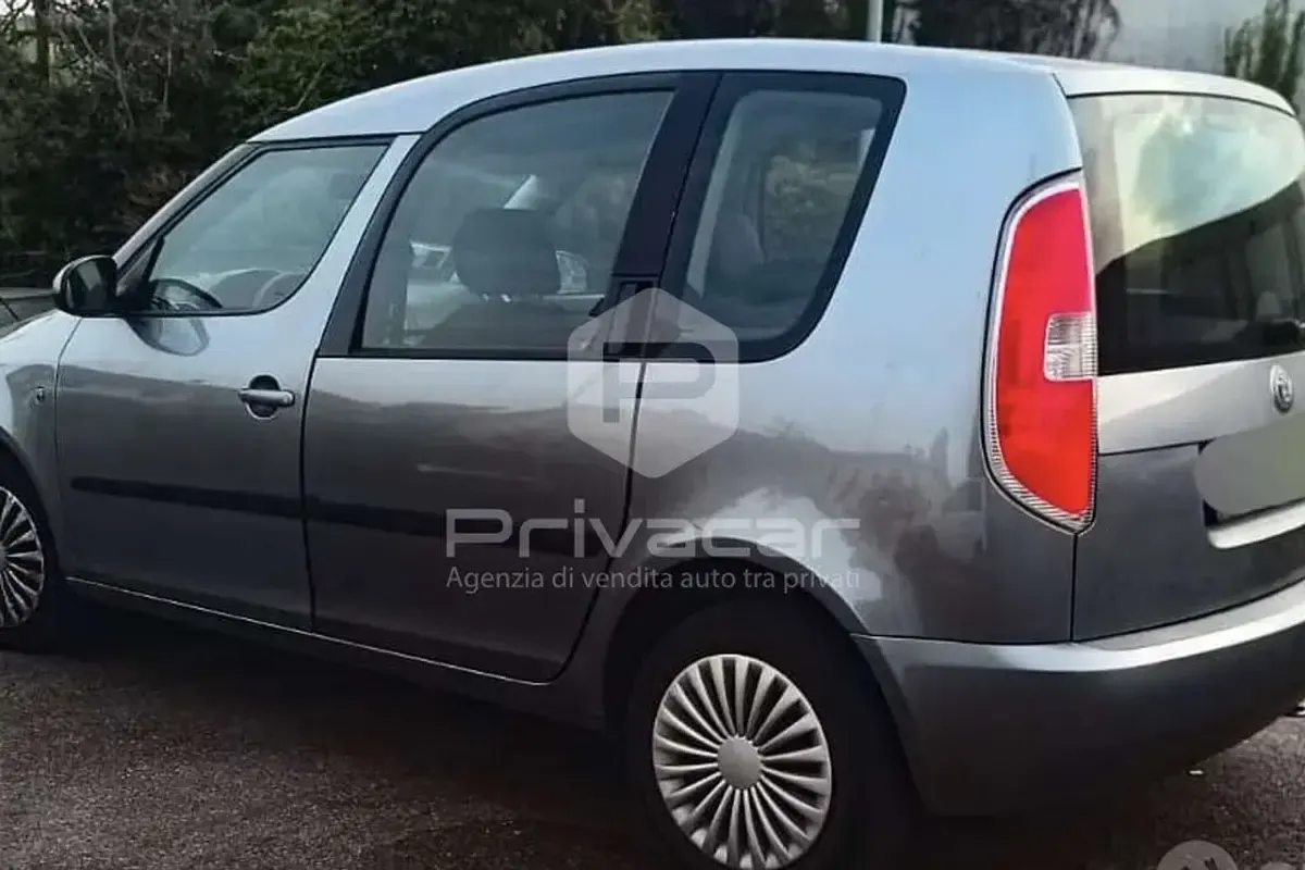 Usata Skoda Roomster 69 CV (50 kW) 2010 Grigio Monovolume