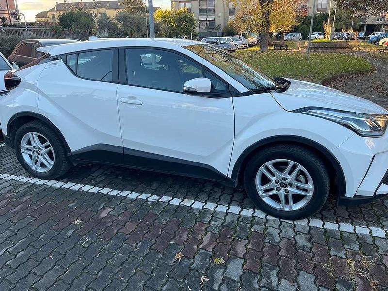 Gebraucht Toyota C-HR Business Edition 98 PS (72 kW) 2022 Weiß SUV