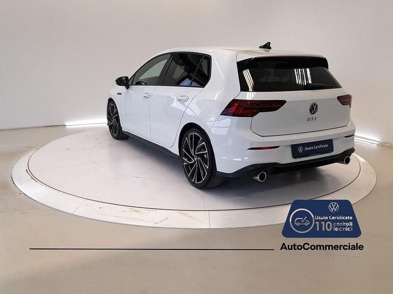 Usata VW Golf VIII GTI 245 CV (180 kW) 2023 Bianco Utilitaria