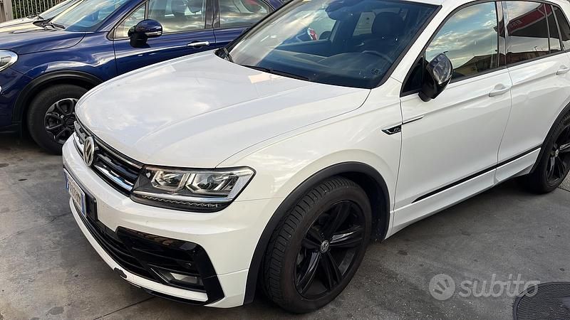 Usata VW Tiguan R-line 130 CV (95 kW) 2019 Bianco SUV