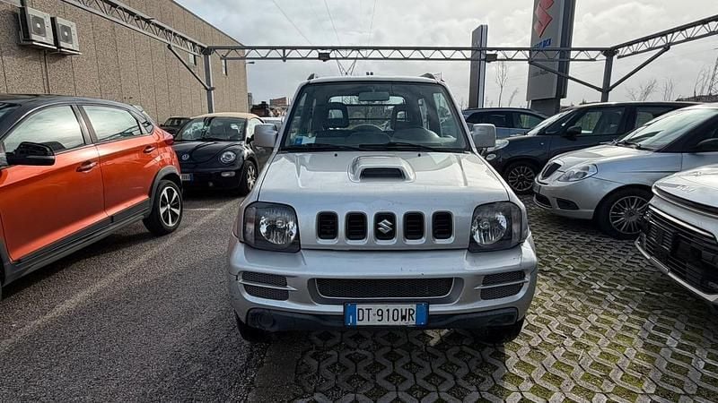 Argento Usata 2009 Suzuki Jimny SUV | 7900 € (Ottimo prezzo) - Immagine 1/4