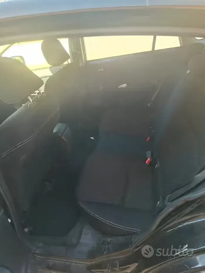 Usado Subaru XV 147 CV (108 kW) 2014 Negro SUV