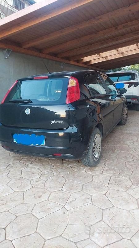 Usata Fiat Grande Punto Dynamic 90 CV (66 kW) 2007 Nero Utilitaria
