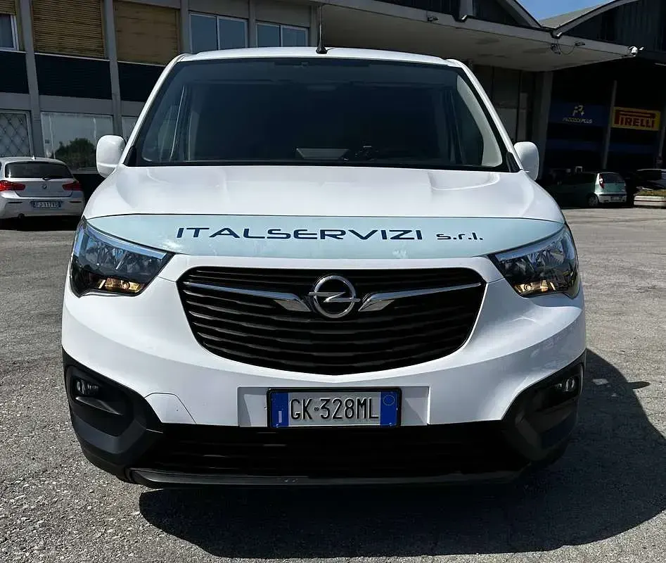 Gebraucht Opel Combo 131 PS (96 kW) 2021 Weiß Van / Kleinbus