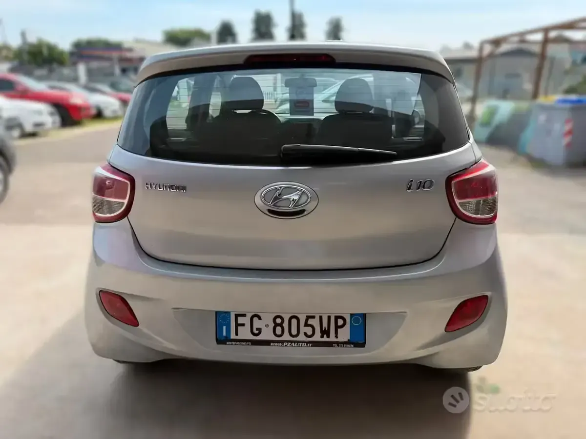Usata Hyundai i10 67 CV (49 kW) 2016 Grigio Utilitaria