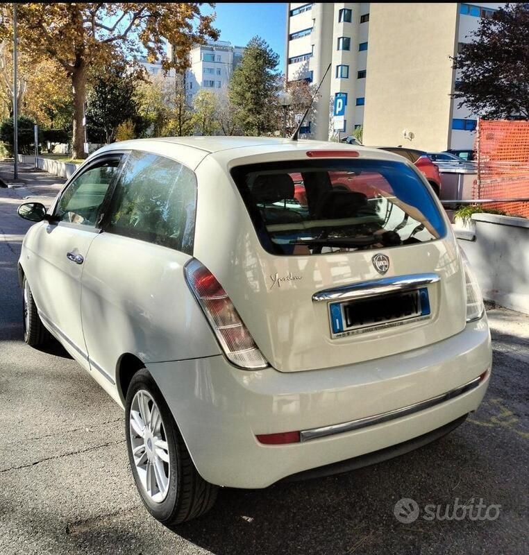 Usata Lancia Ypsilon 60 CV (44 kW) 2009 Utilitaria