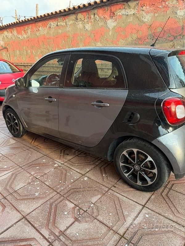 Usata Smart ForFour 2017 Grigio Utilitaria