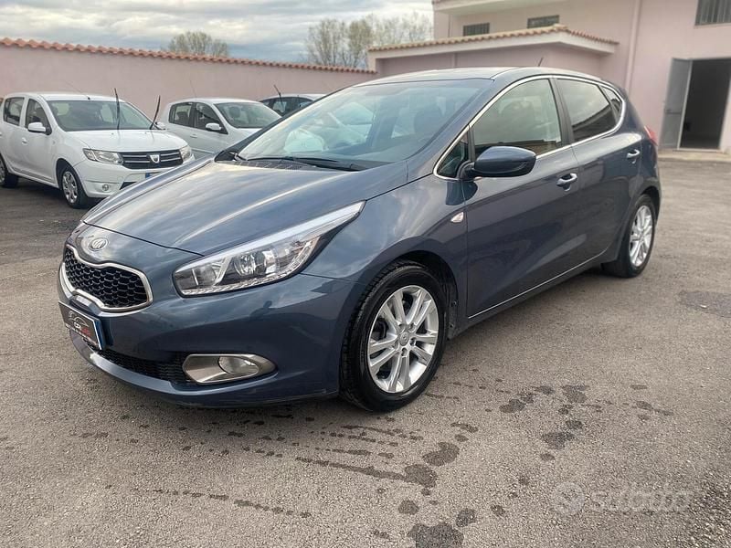 Usata Kia Ceed Active 99 CV (72 kW) 2013 Grigio Utilitaria