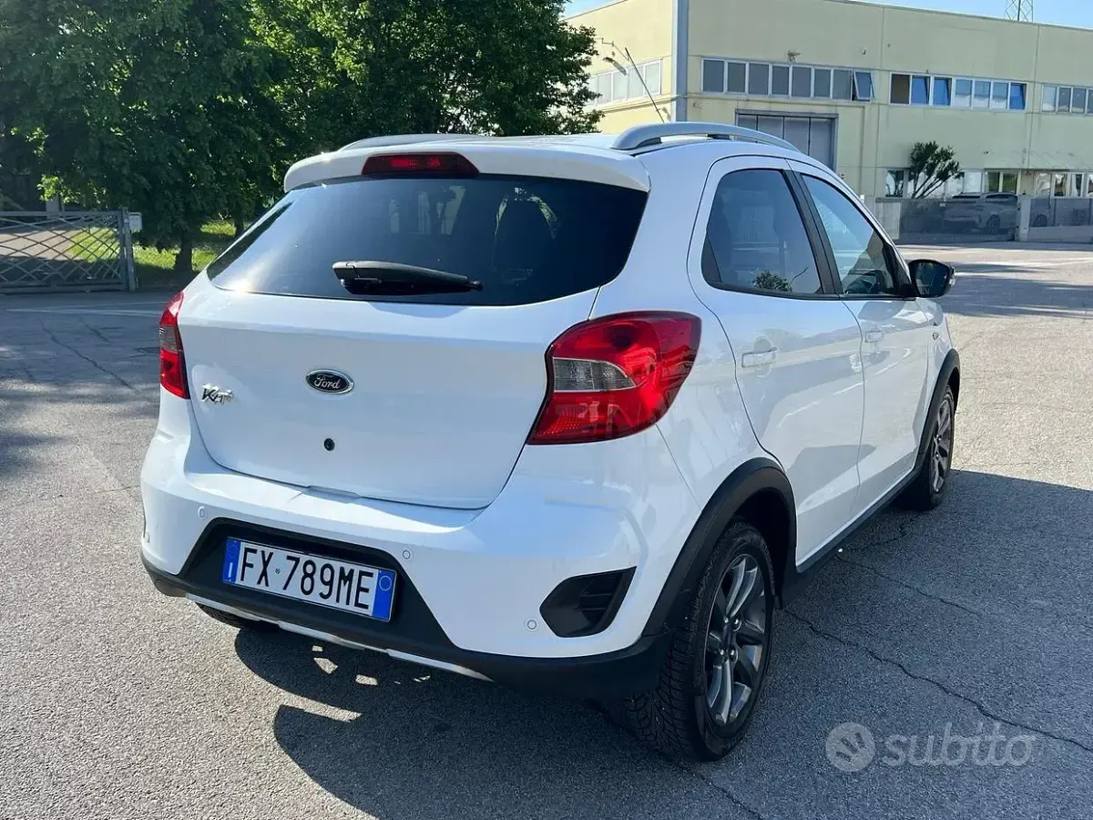 Usata Ford Ka 86 CV (63 kW) 2019 Bianco Berlina