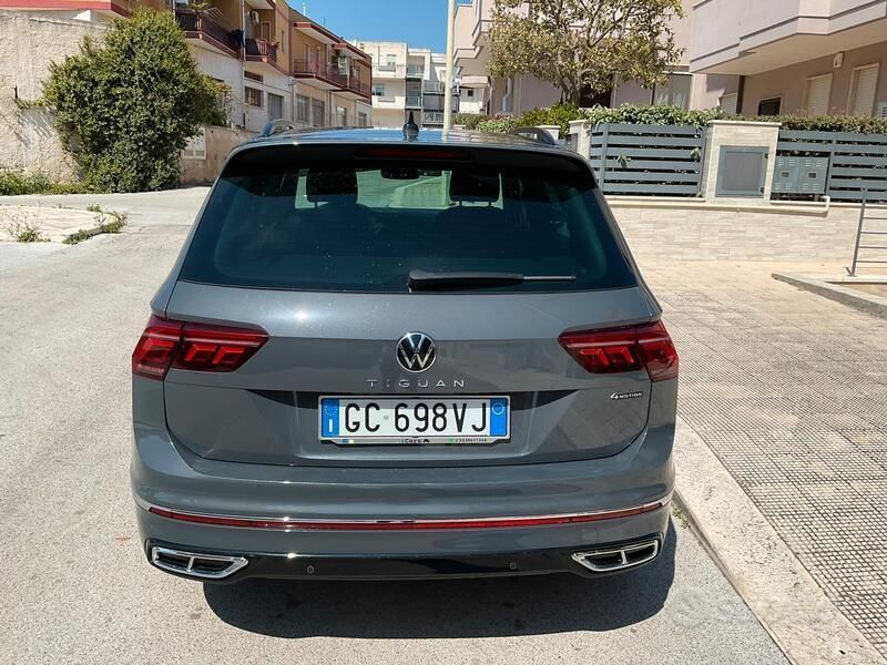 Usata VW Tiguan R-line 150 CV (110 kW) 2020 Grigio SUV