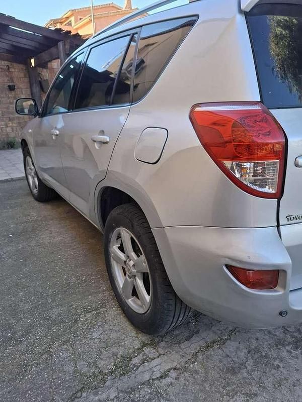 Usata Toyota RAV4 Sol 136 CV (100 kW) 2006 Grigio SUV