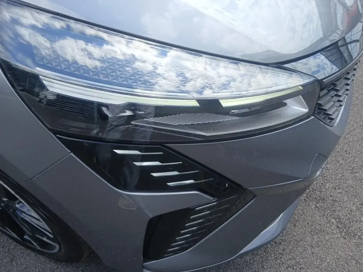 Usata Renault Clio V Techno 101 CV (74 kW) 2025 Grigio Utilitaria