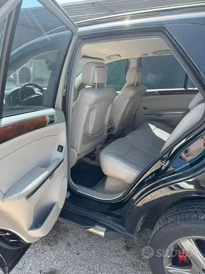 Usata Mercedes ML320 224 CV (164 kW) 2006 Nero SUV