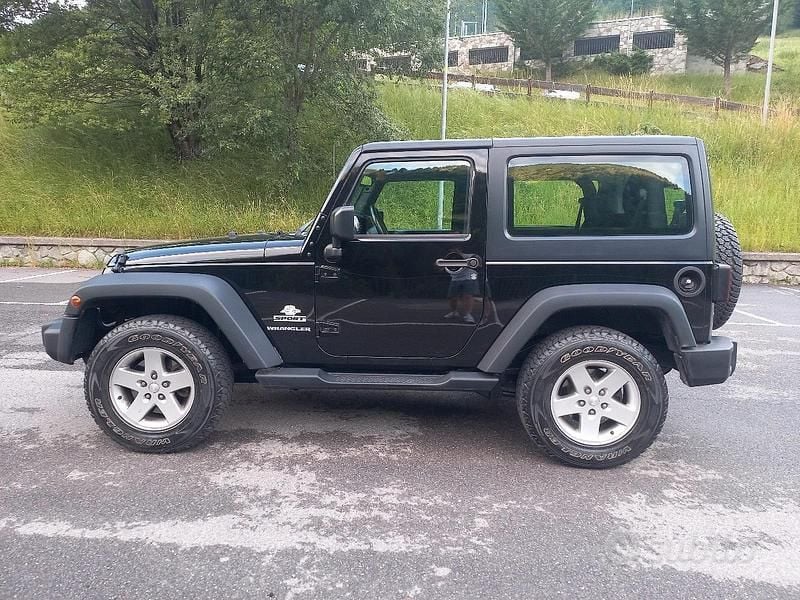 Nero Usata 2015 Jeep Wrangler Sport SUV | 24.000 € (Super prezzo) - Immagine 1/4