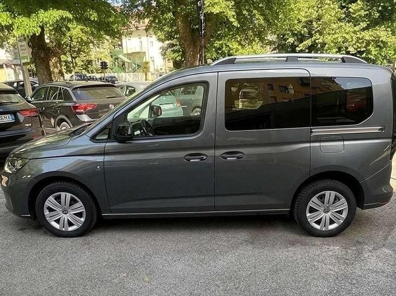 Begagnad VW Caddy Style 122 HK (89 kW) 2024 Grå Minibuss