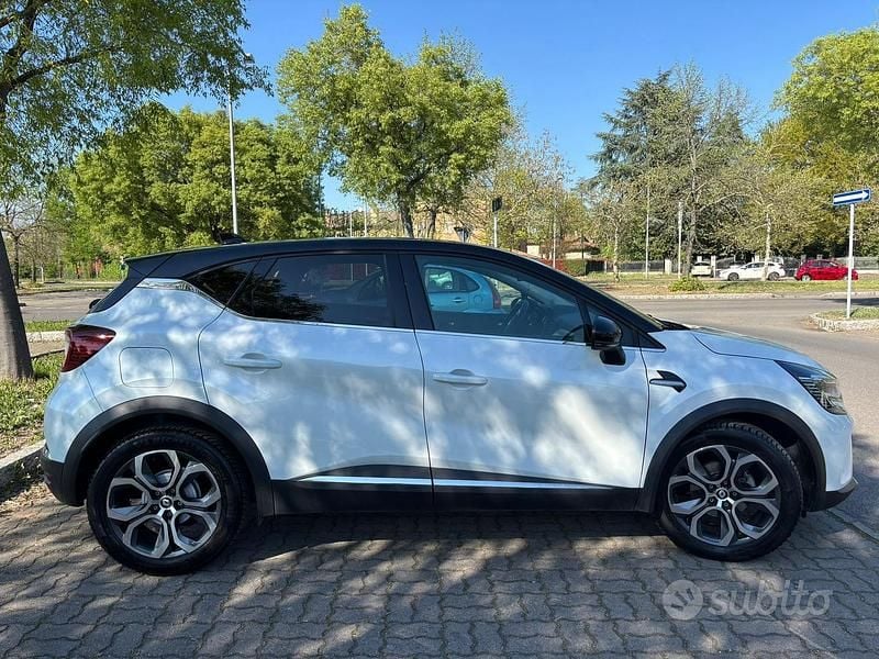 Usata Renault Captur Techno 100 CV (73 kW) 2023 Bianco SUV