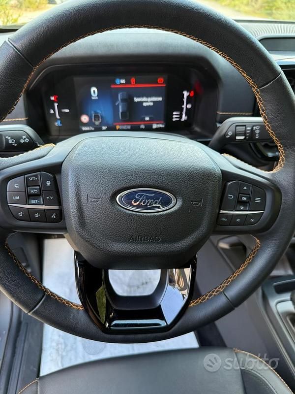 Usata Ford Ranger Wildtrack 205 CV (150 kW) 2025 Grigio Pick-up