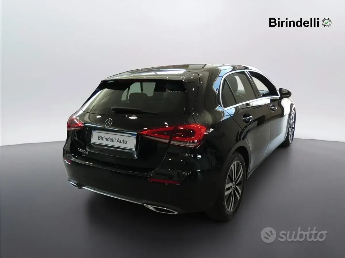 Usata Mercedes A180 Business 116 CV (85 kW) 2021 Nero Utilitaria