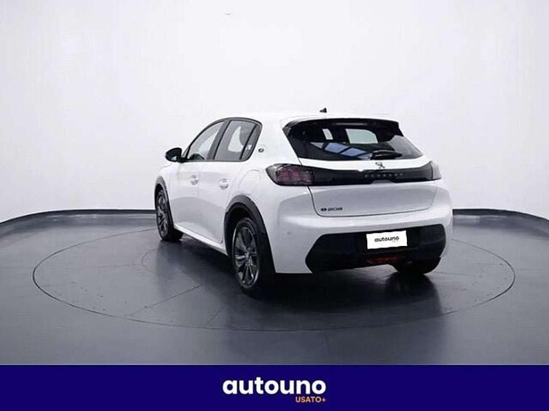 Usata Peugeot 208 Allure 56 kW (77 CV) 2021 Bianco Utilitaria