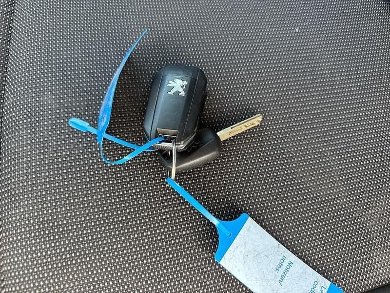 Usata Peugeot Partner Premium 136 CV (100 kW) 2022 Bianco Monovolume