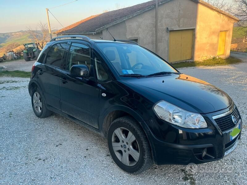 Usata Fiat Sedici 120 CV (88 kW) 2007 Nero SUV