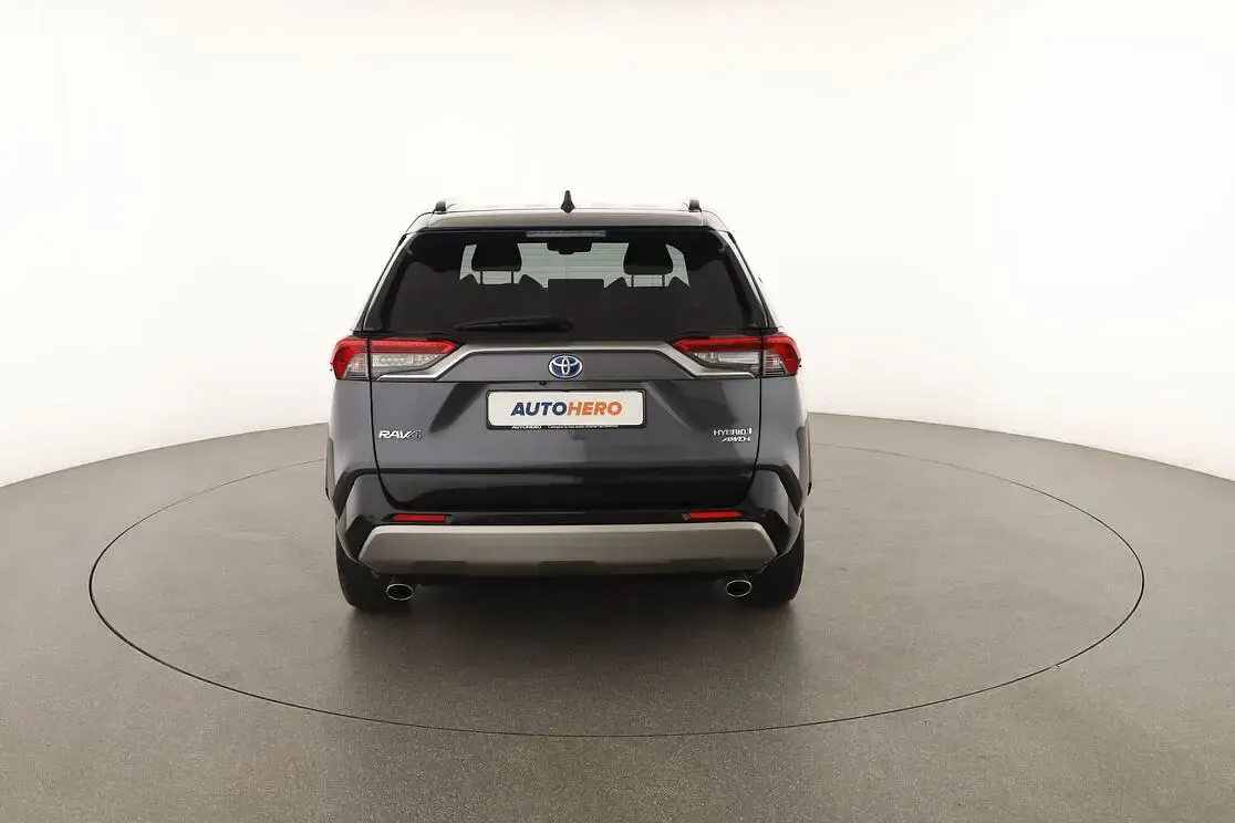 Usata Toyota RAV4 Hybrid Style 222 CV (163 kW) 2023 Grigio SUV