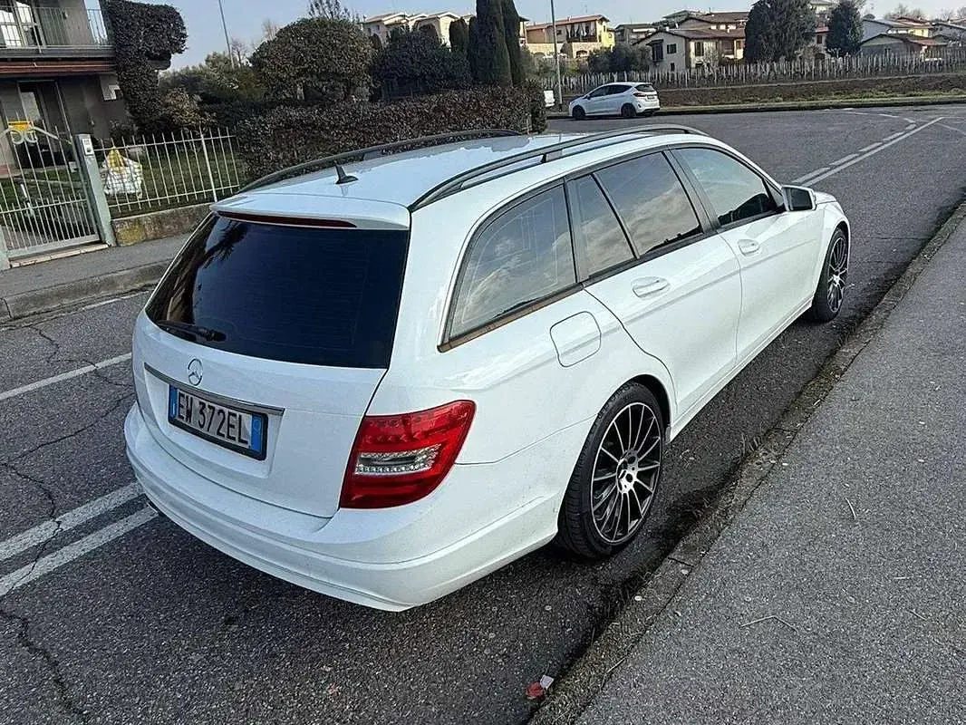 Usata Mercedes C180 120 CV (88 kW) 2014 Bianco Station wagon