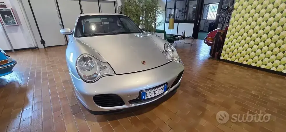 Usata Porsche 911 Carrera 4S 320 CV (235 kW) 2003 Grigio Coupé