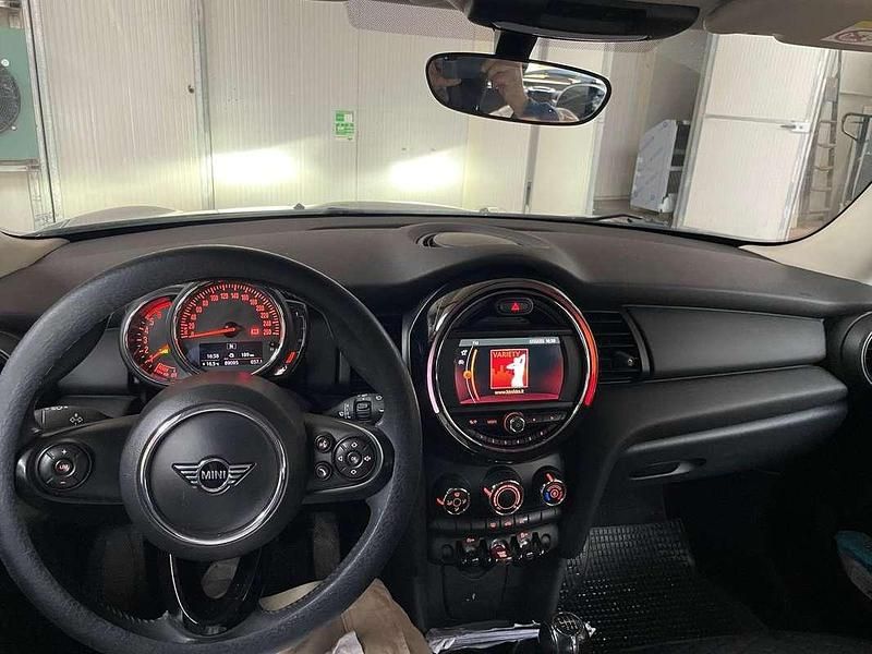 Usata Mini Cooper D 116 CV (85 kW) 2019 Utilitaria