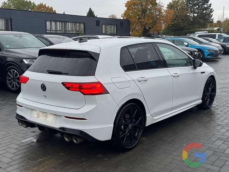 Usata VW Golf VIII R 333 CV (244 kW) 2023 Bianco Utilitaria