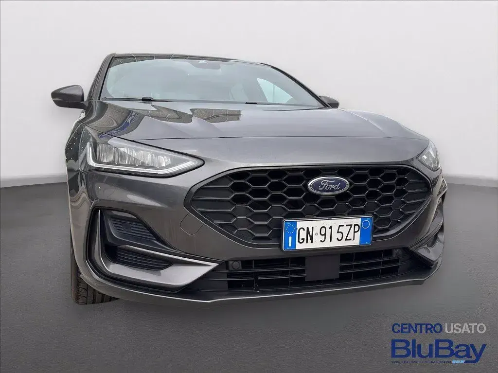 Usata Ford Focus ST-Line 125 CV (91 kW) 2023 Magnetic grey Berlina