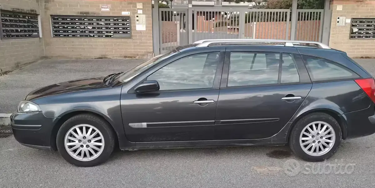Usata Renault Laguna II 120 CV (88 kW) 2006 Grigio Station wagon