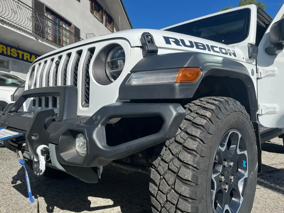 Usata Jeep Wrangler Rubicon 271 CV (199 kW) 2022 Bianco SUV