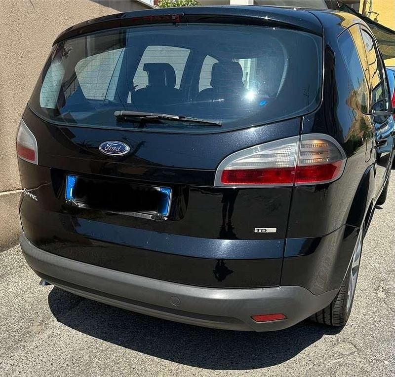 Usata Ford S-MAX Titanium 140 CV (102 kW) 2008 Nero Monovolume