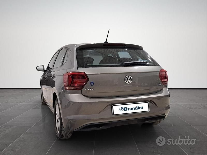 Usata VW Polo Comfortline 90 CV (66 kW) 2019 Grigio Utilitaria