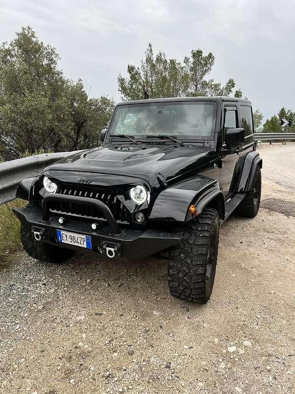 Usata Jeep Wrangler Sahara 220 CV (161 kW) 2015 Nero SUV